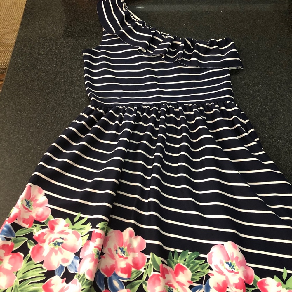 One shoulder dress